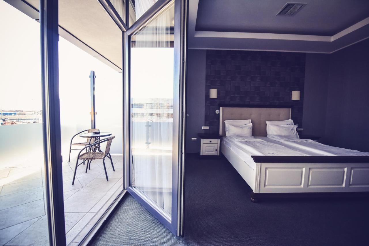 Hotel Spa Ice Resort Ghiroda Exterior photo