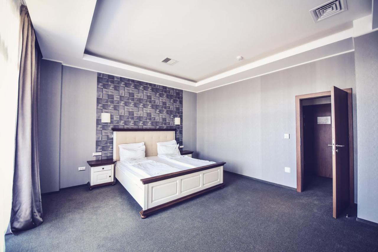 Hotel Spa Ice Resort Ghiroda Exterior photo